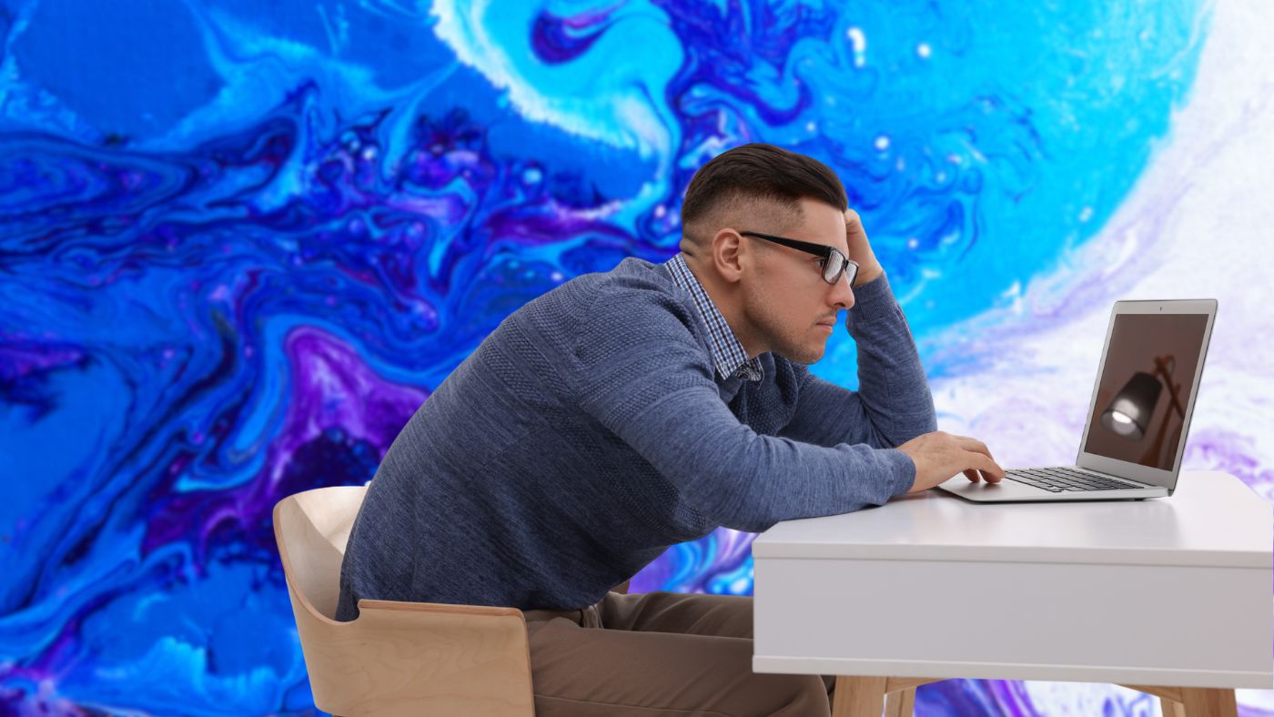 ¿Cómo podemos mejorar la postura cuando nos sentamos frente al ordenador o estudiando?